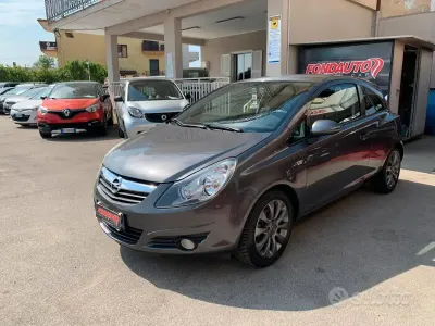 Usata Opel Corsa Club 85 CV (62 kW) 2011 Grigio Utilitaria