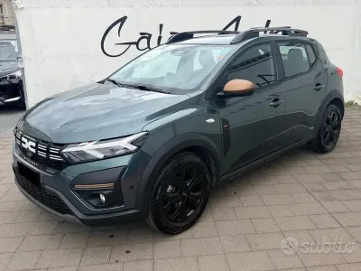 Usado Dacia Sandero Extreme 101 CV (74 kW) 2024 Verde Berlina