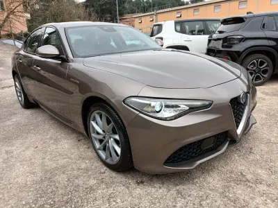 Begagnad Alfa Romeo Giulia Veloce 209 HK (153 kW) 2018 Grå Sedan