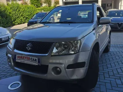 Usata Suzuki Grand Vitara 129 CV (94 kW) 2006 Argento SUV