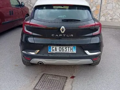 Usata Renault Captur 116 CV (85 kW) 2020 Nero SUV