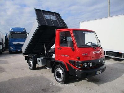 Usata Iveco Daily 86 CV (63 kW) 2009 Rosso