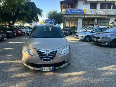 Usata Lancia Ypsilon Gold 69 CV (50 kW) 2013 Beige Utilitaria