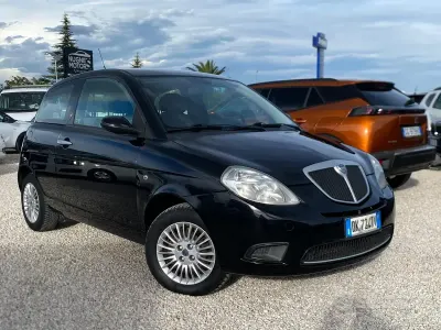 Usata Lancia Ypsilon 60 CV (44 kW) 2007 Nero Utilitaria
