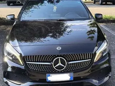 Usata Mercedes 200 AMG 136 CV (100 kW) 2018 Nero Utilitaria