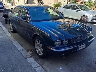Usata Jaguar XJ8 2005 Verde Berlina