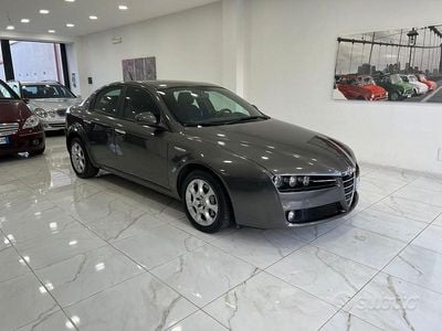 Usata Alfa Romeo 159 Progression 170 CV (125 kW) 2010 Grigio Berlina