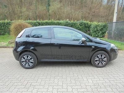 Nero Usata 2015 Fiat Punto Young Berlina | 4700 € (Buon prezzo)
