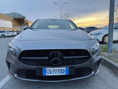 Usata Mercedes A250 Business 218 CV (160 kW) 2020 Grigio Berlina