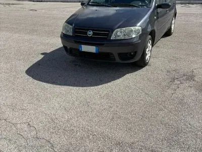 Usata Fiat Punto Active 60 CV (44 kW) 2004 Utilitaria