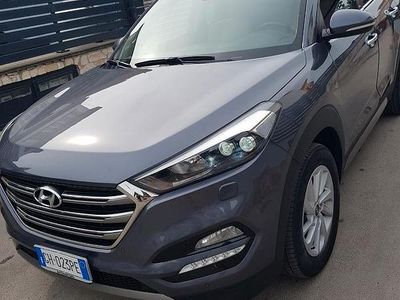 Usata Hyundai Tucson Xpossible 116 CV (85 kW) 2016 Grigio SUV