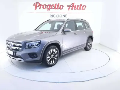 Usata Mercedes GLB180 Business 116 CV (85 kW) 2022 Grigio montagna metallizzato SUV