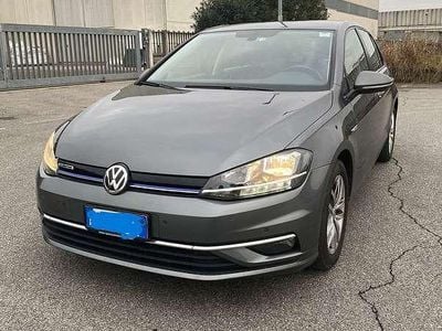 Usata VW Golf VIII 131 CV (96 kW) 2020 Grigio Berlina