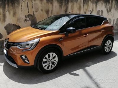 Usata Renault Captur Intens 143 CV (105 kW) 2022 Bronzo SUV