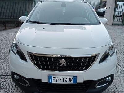 Usata Peugeot 2008 Allure 100 CV (73 kW) 2019 Bianco SUV