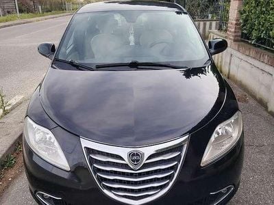 Gebraucht Lancia Ypsilon Gold 95 PS (69 kW) 2015 Schwarz Kleinwagen