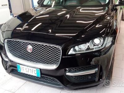Usata Jaguar F-Pace 180 CV (132 kW) 2016 Nero SUV