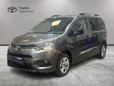 Usata Toyota Proace Verso City 130 CV (95 kW) 2023 Grigio Station wagon