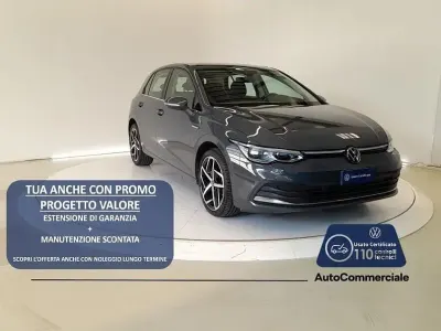 Usata VW Golf VIII Style 116 CV (85 kW) 2023 Grigio scuro Berlina