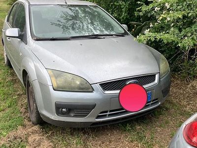 Usata Ford Focus 90 CV (66 kW) 2005 Grigio Berlina