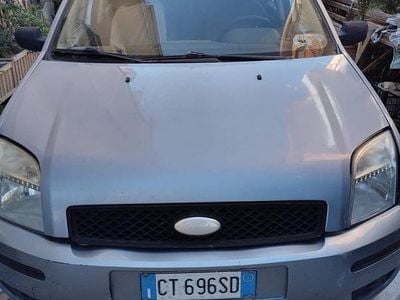 Usata Ford Fusion 68 CV (50 kW) 2006 Blu Berlina