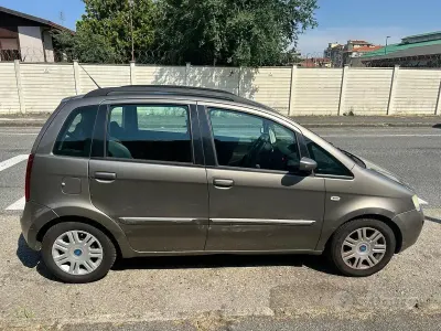 Usata Fiat Idea 90 CV (66 kW) 2007 Marrone Monovolume