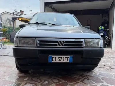 Usata Fiat Uno S 45 CV (33 kW) 1990 Grigio Utilitaria