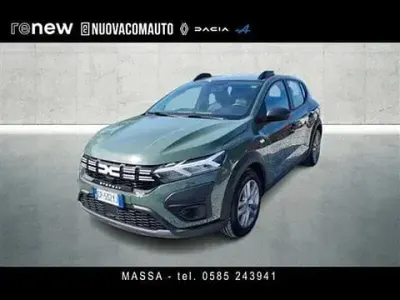 Usata Dacia Sandero Essentiel 100 CV (73 kW) 2023 Verde scuro Utilitaria