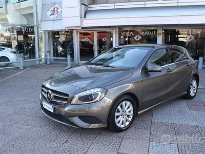 Usata Mercedes A200 156 CV (114 kW) 2014 Grigio Berlina