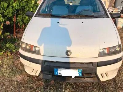 Usata Fiat Punto 80 CV (58 kW) 2002 Utilitaria