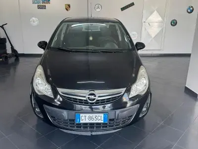 Usata Opel Corsa 86 CV (63 kW) 2012 Nero Utilitaria