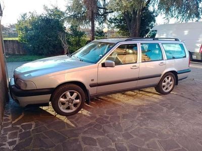 Usata Volvo V70 226 CV (166 kW) 1998 Argento Station wagon