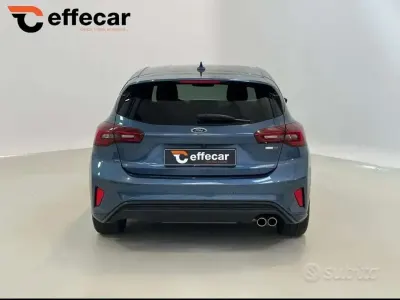 Usata Ford Focus ST-Line 125 CV (91 kW) 2024 Blu/azzurro Berlina