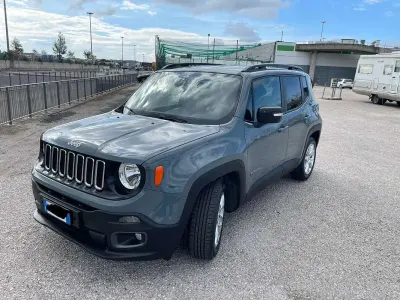 Usata Jeep Renegade Limited 120 CV (88 kW) 2015 Grigio SUV
