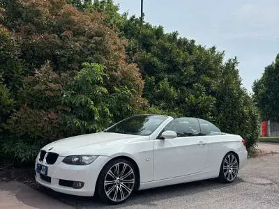 Usata BMW 320 Cabriolet M Sport 177 CV (130 kW) 2008 Bianco Cabrio