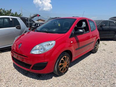 Usata Renault Twingo Dynamique 75 CV (55 kW) 2009 Rosso Utilitaria