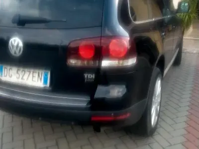 Usata VW Touareg 174 CV (127 kW) 2007 Nero SUV