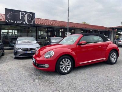Usata VW Beetle Cabriolet Sportline 140 CV (102 kW) 2014 Rosso Cabrio