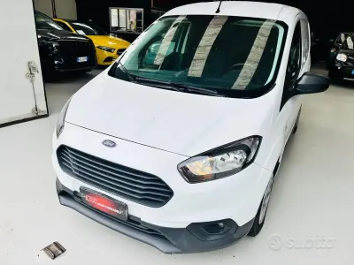 Usata Ford Transit Courier Trend 101 CV (74 kW) 2022 Bianco Furgone