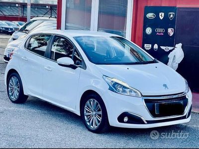 usata Peugeot 208 -