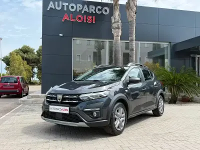 Usata Dacia Sandero Essentiel 101 CV (74 kW) 2021 Nero Berlina