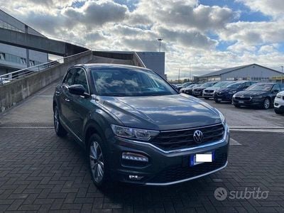 Usata VW T-Roc Style 110 CV (80 kW) 2022 Grigio SUV