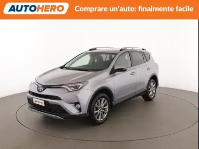 Usata Toyota RAV4 Hybrid Lounge 197 CV (144 kW) 2017 Argento SUV