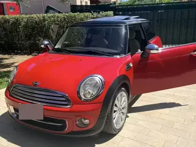 Gebraucht Mini Cooper 112 PS (82 kW) 2011 Rot Kleinwagen