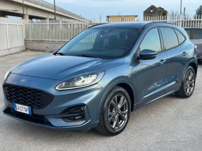 Usata Ford Kuga ST-Line 120 CV (88 kW) 2022 Bluazzurro SUV