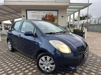 Usata Toyota Yaris Sol 89 CV (65 kW) 2008 Blu Utilitaria