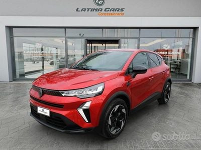 Usata Renault Captur Techno 101 CV (74 kW) 2025 Rosso SUV