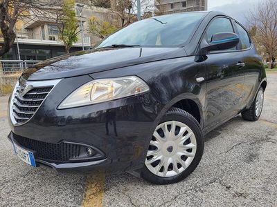 usata Lancia Ypsilon 1,3 Mjet- FOTO N.3 REVISIONI-5 POSTI