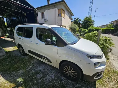 Occasion Citroën Berlingo Feel 131 ch (96 kW) 2022 Blanc Monospace