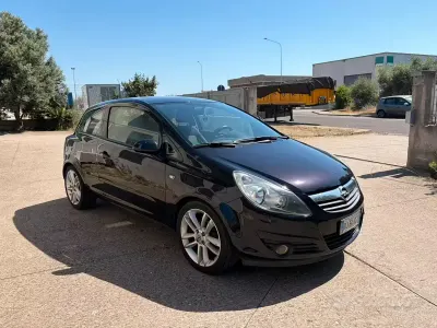 Usata Opel Corsa Club 75 CV (55 kW) 2007 Nero Utilitaria